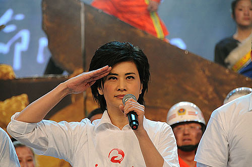 2010年4月19日,西宁,由青海卫视,青海藏语卫视,湖南卫视等单位主办的
