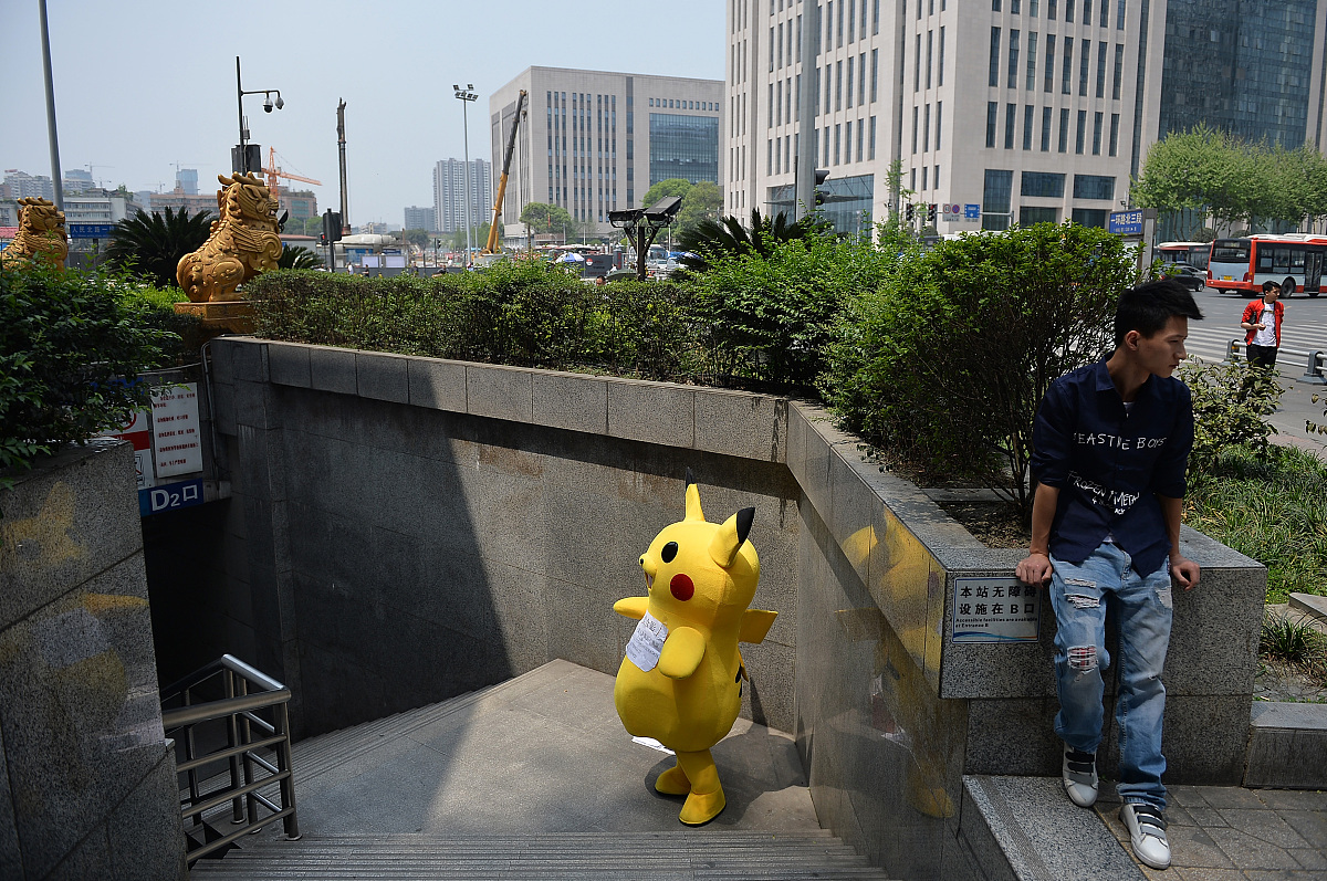 24岁乳腺纤维瘤怎么办？治疗方法及注意事项