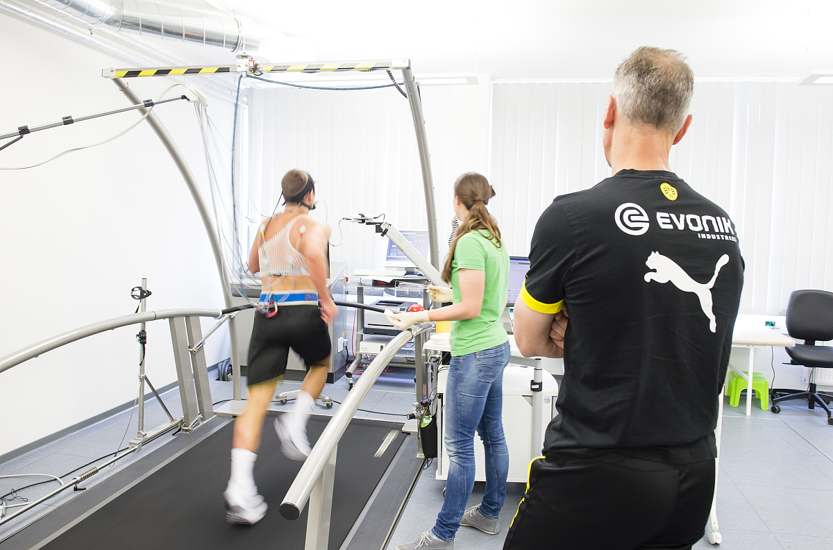 报读成都卫生学校需要提供体检报告吗？