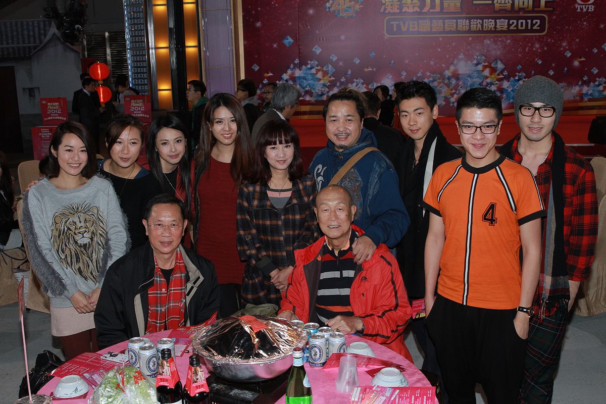 TVB周年庆晚宴大盆菜引嘲讽：演员是职业，不是寒酸