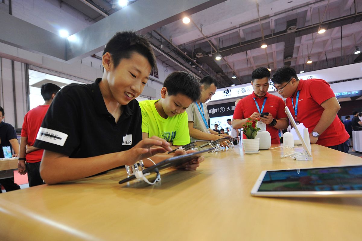 华为M6平板电脑尺寸是多少？8.4英寸还是10.8英寸？