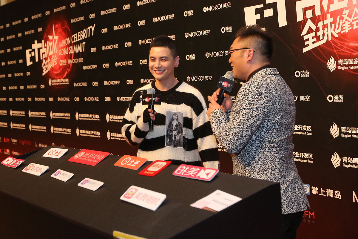 某品牌上海时装周走秀成功，老板凌晨发红包表感谢！