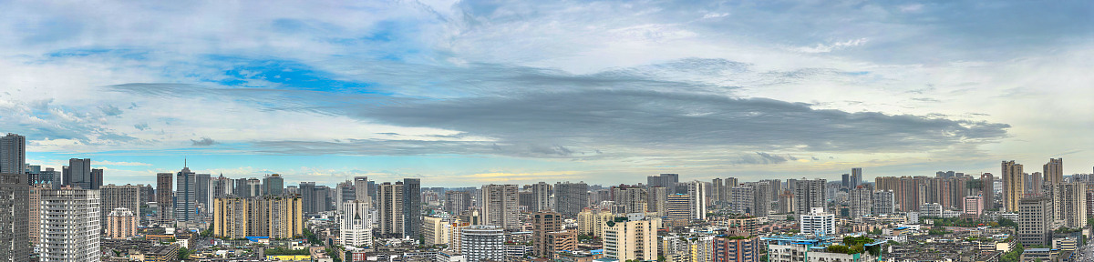 女生朋友圈说 '出门给我带礼物' 的含义解读