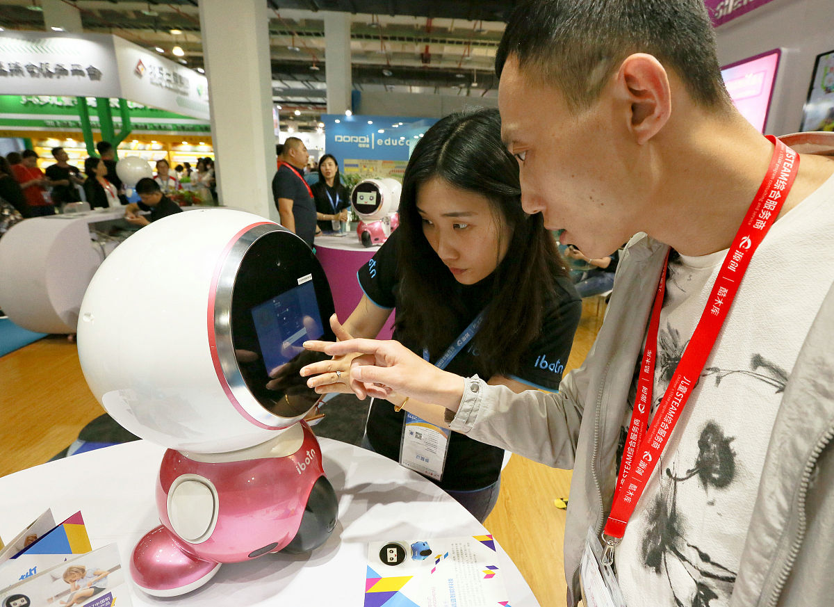 初中毕业到四川幼师学校学什么专业好