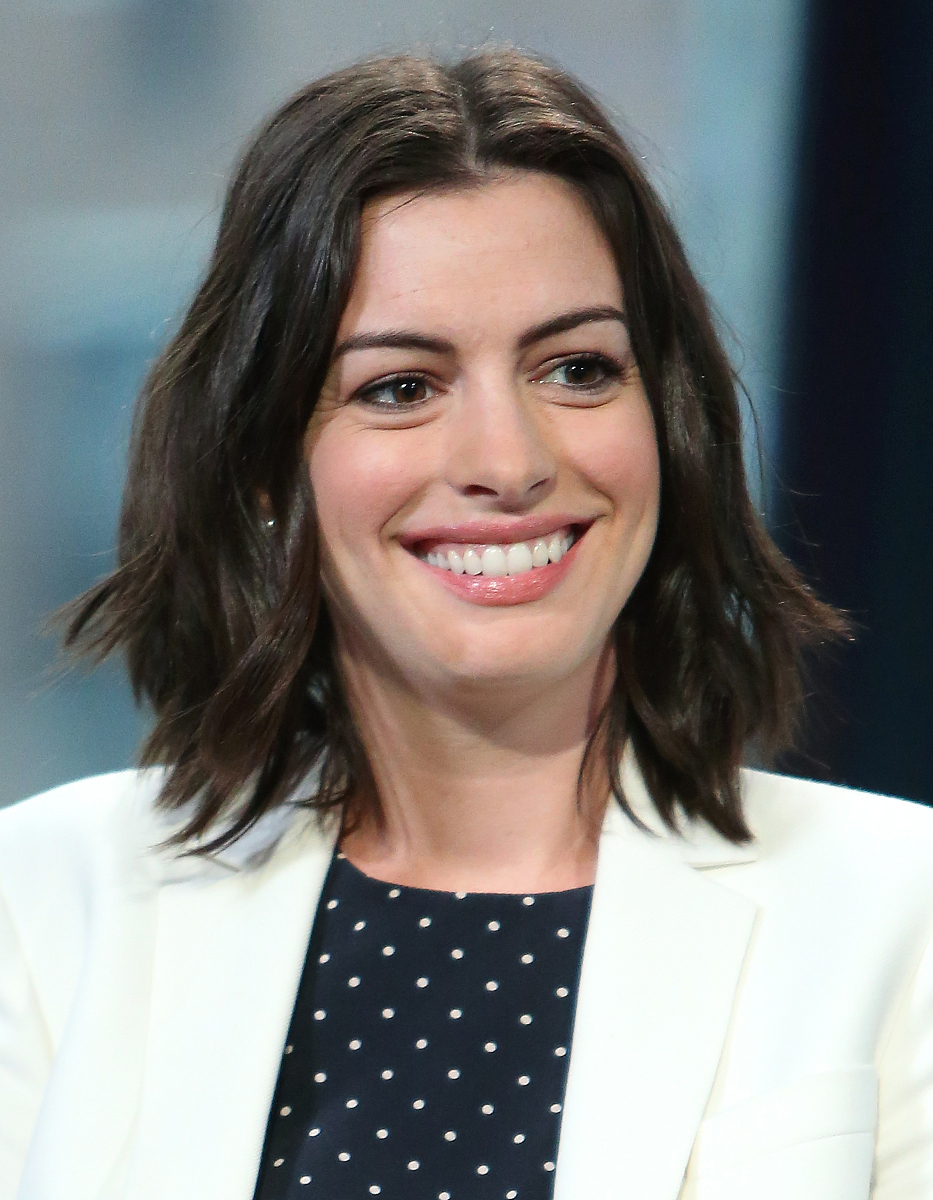 实习单位鉴定意见：根据工作态度、技能提高、职业素质等进行评价