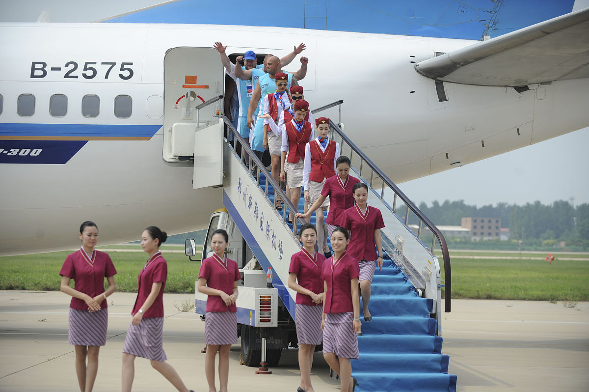 绵阳泛美飞行职业技术学校民航运输服务专业是不是热门专业？好不好