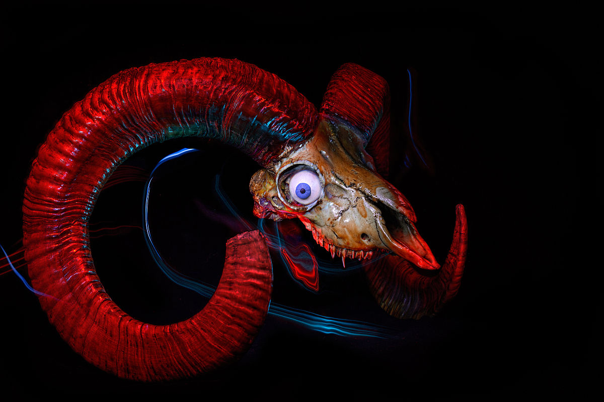 恶魔蠕虫(恶魔蠕虫是什么东西?为什么它能生存在几千米的地下呢?)