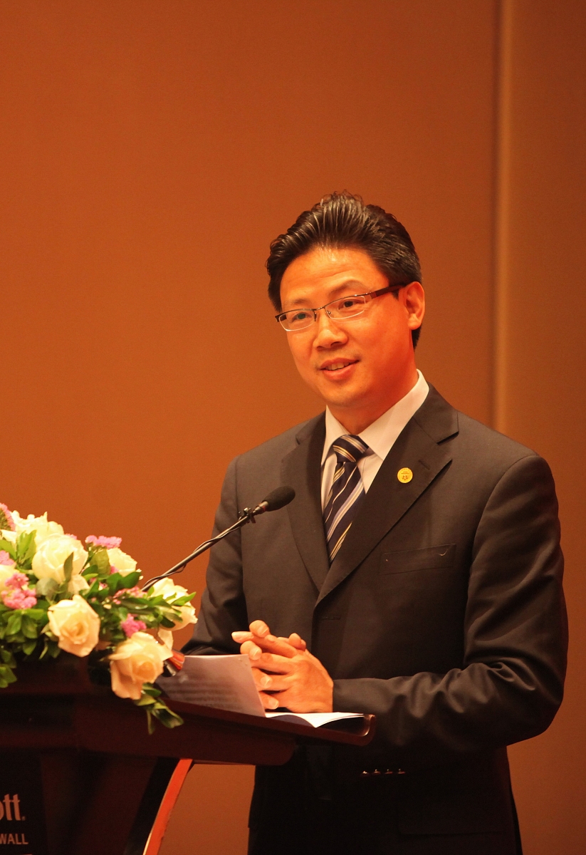 林晓华***_***2010年5月14日,北京,拜耳勒沃库森中国行新闻发布会举行