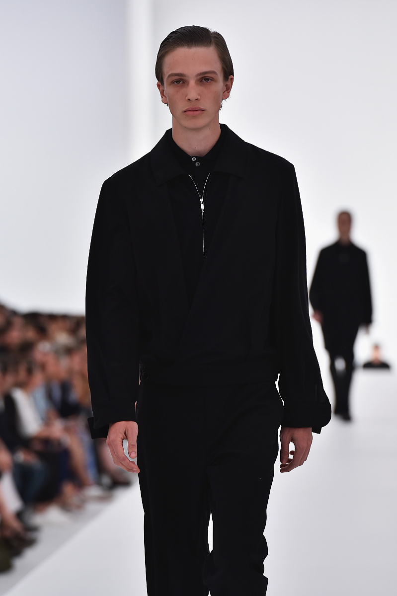 Zegna 2024 春夏男装：绅士气质与松弛感的完美融合