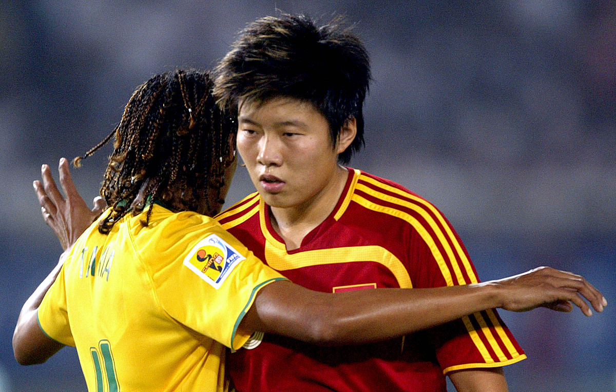 2007年9月15日,湖北武汉,2007女足世界杯d组小组赛,中国0-4不敌巴西.