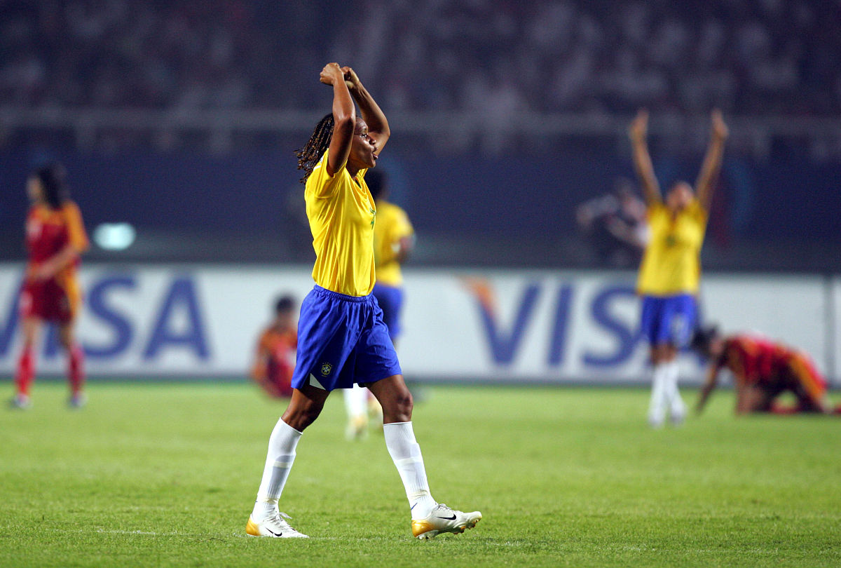 2007年9月15日,湖北武汉,2007女足世界杯d组小组赛,中国0-4不敌巴西.