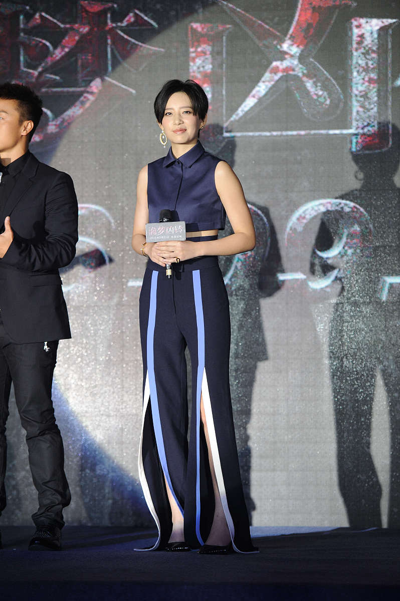 帮我想10个抖音短视频悬疑故事的爆款开头