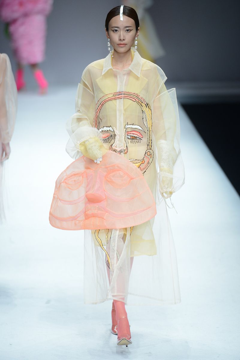 服装设计专业招生的学校有哪些？