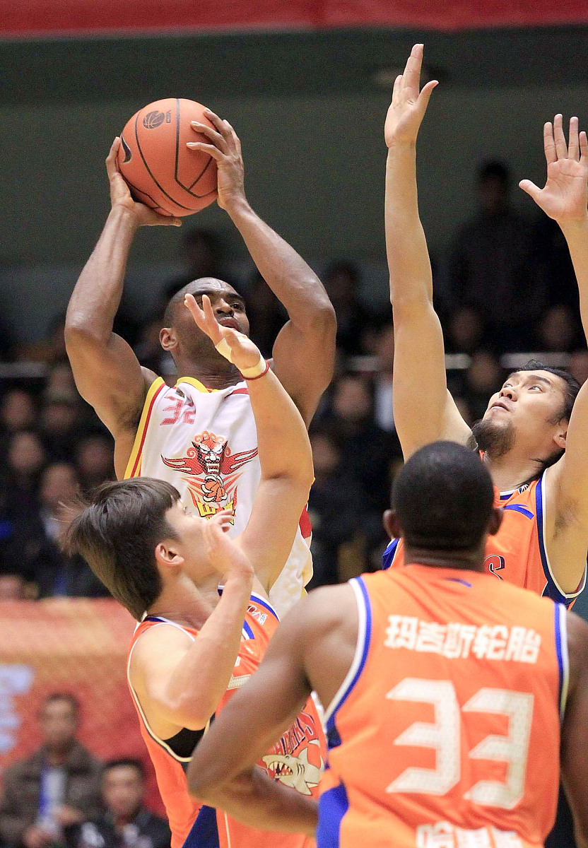 2011年11月23日,山东济南,11/12cba次轮,山东黄金vs上海玛吉斯.***_**