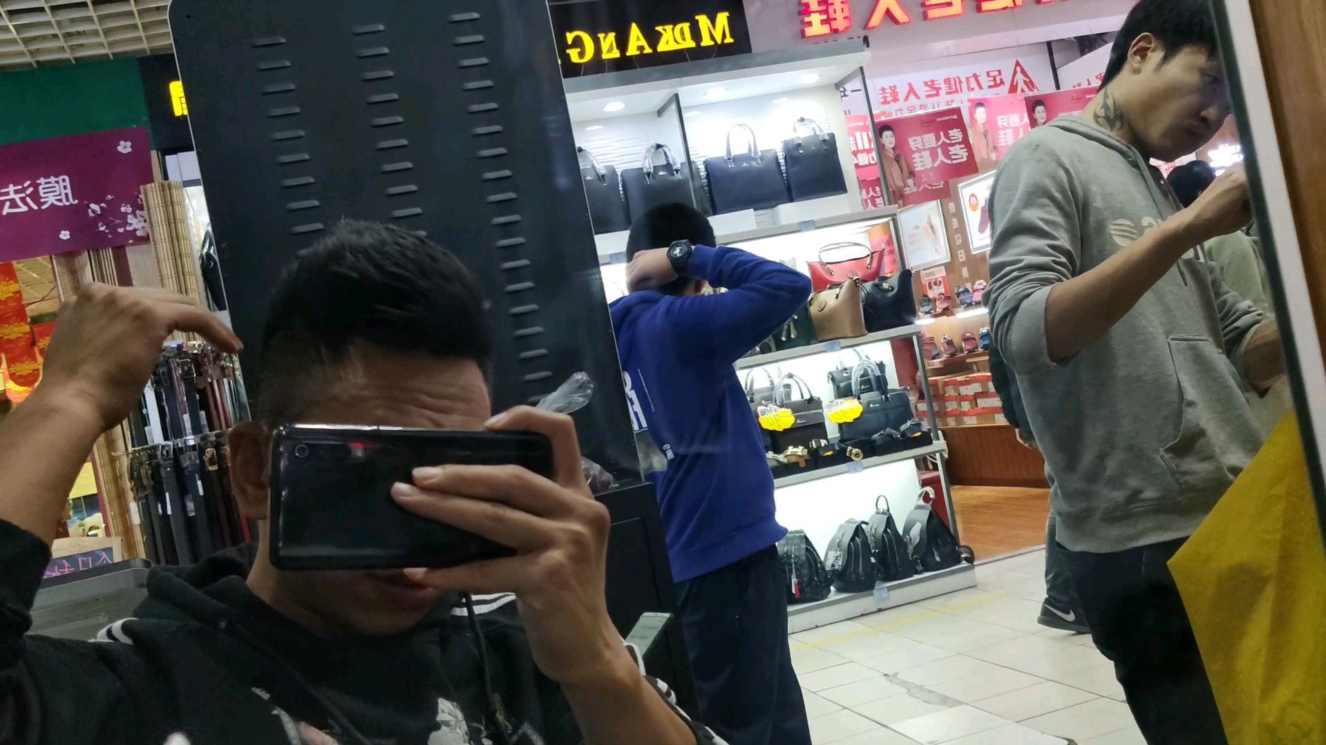 在石家庄15块钱理的头发,够便宜吧,还有必要去大店挨宰么