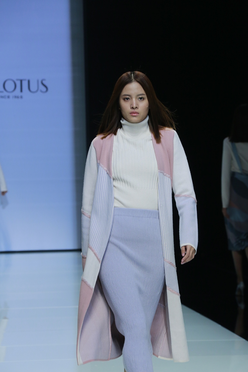 确立高尚的人生追求：追求崇高的价值与实践