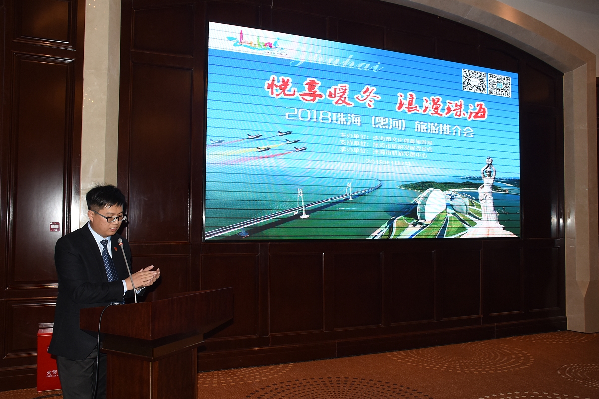 如何礼貌地催促学长交表格？