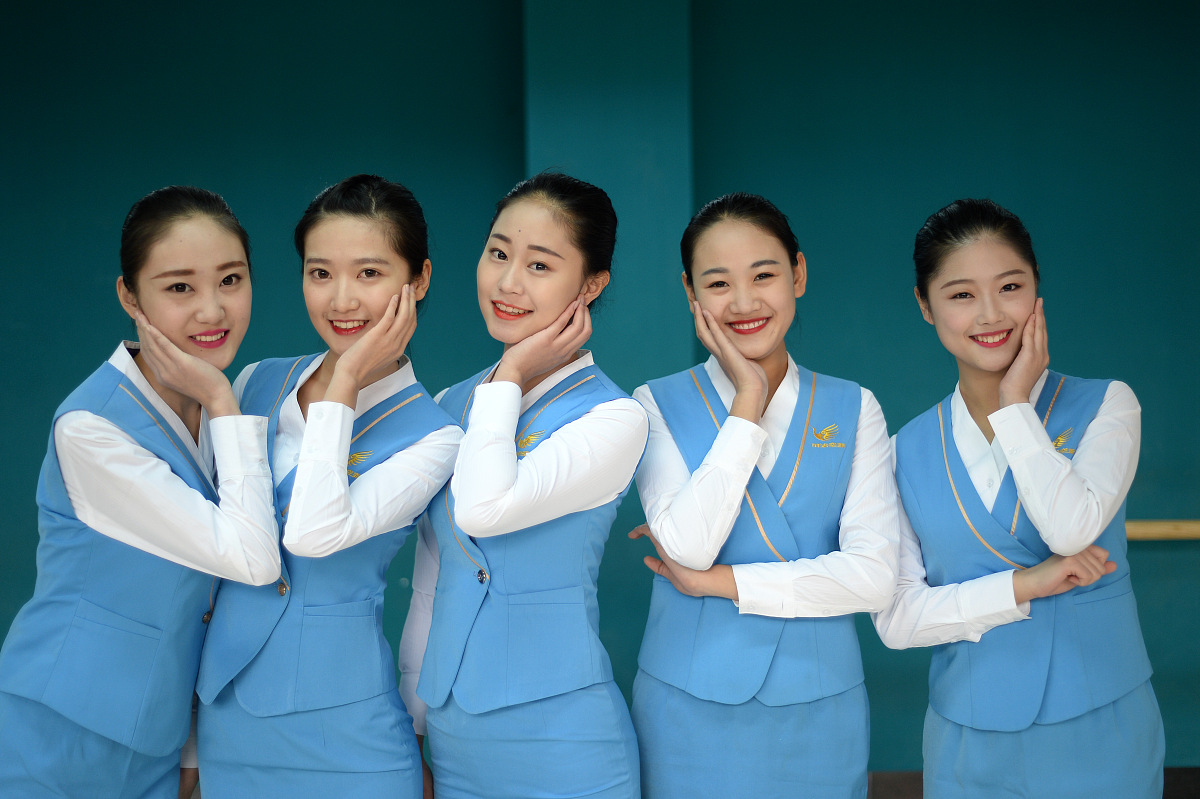 ***_***2016年12月10日,山东省济南市,在一家空乘专业培训学校,来自全