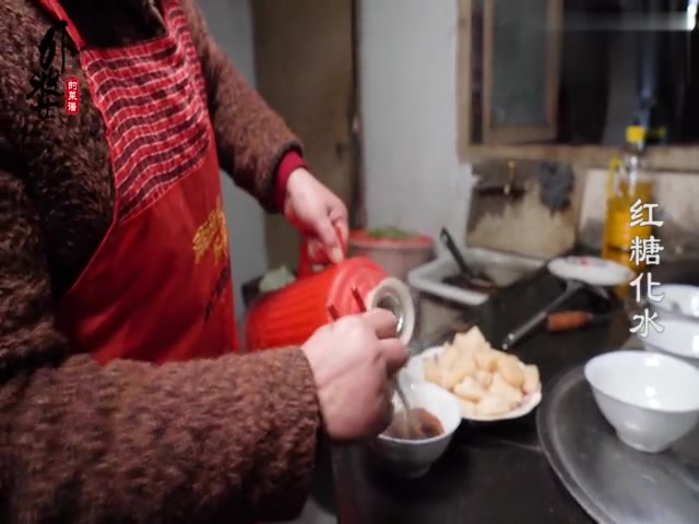 用桂花炒年糕?既可以当主食也可以当零食,小孩子最馋它!