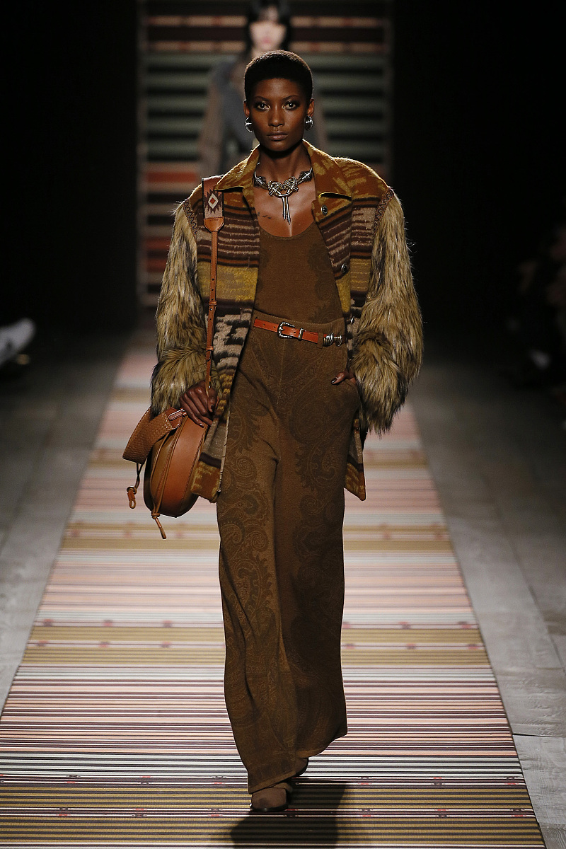 当地时间2018年2月25日,意大利米兰,2018秋冬米兰时装周:etro 品牌秀