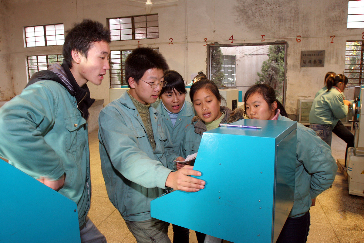 张掖市育才技工学校2023年招生简章 - 培养高素质技术人才的摇篮