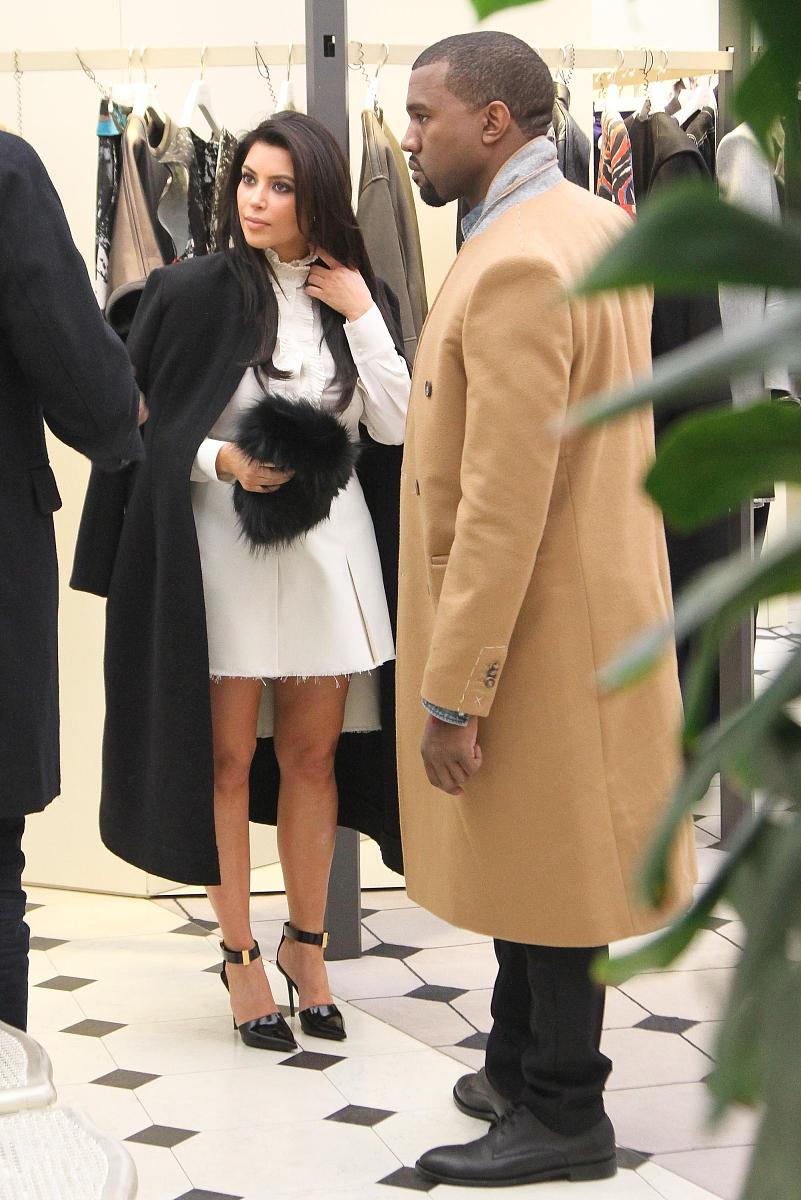 2013年1月12日讯,法国巴黎,当地时间1月11日,金-卡戴珊(kim kardashia