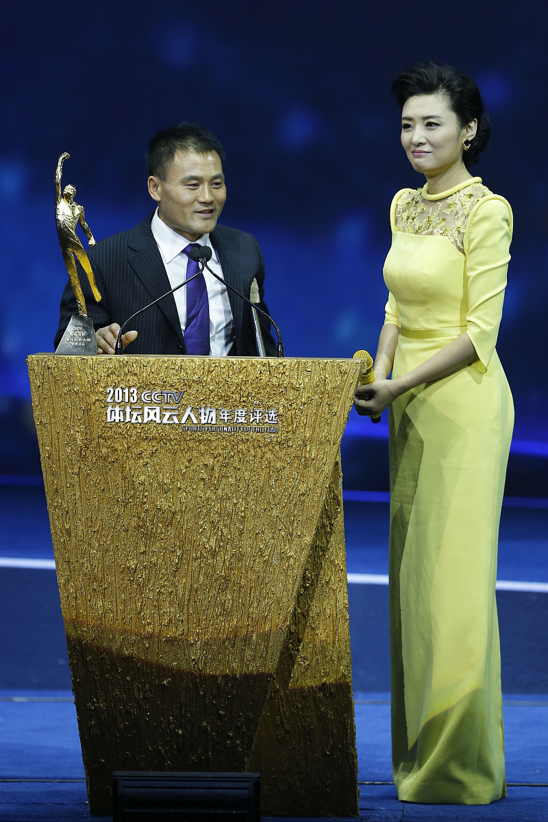 运动会加油稿：激情飞扬，团结拼搏！