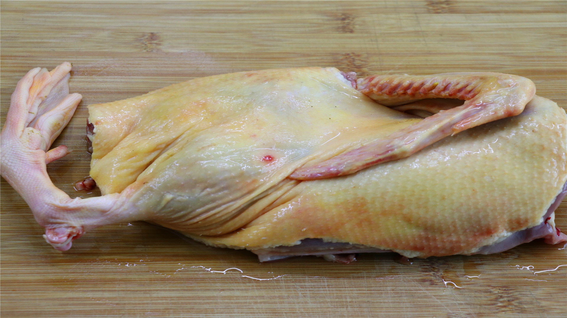 老鸭汤还是四川这样做好喝,汤汁鲜美没有腥味,连吃7天也不会腻