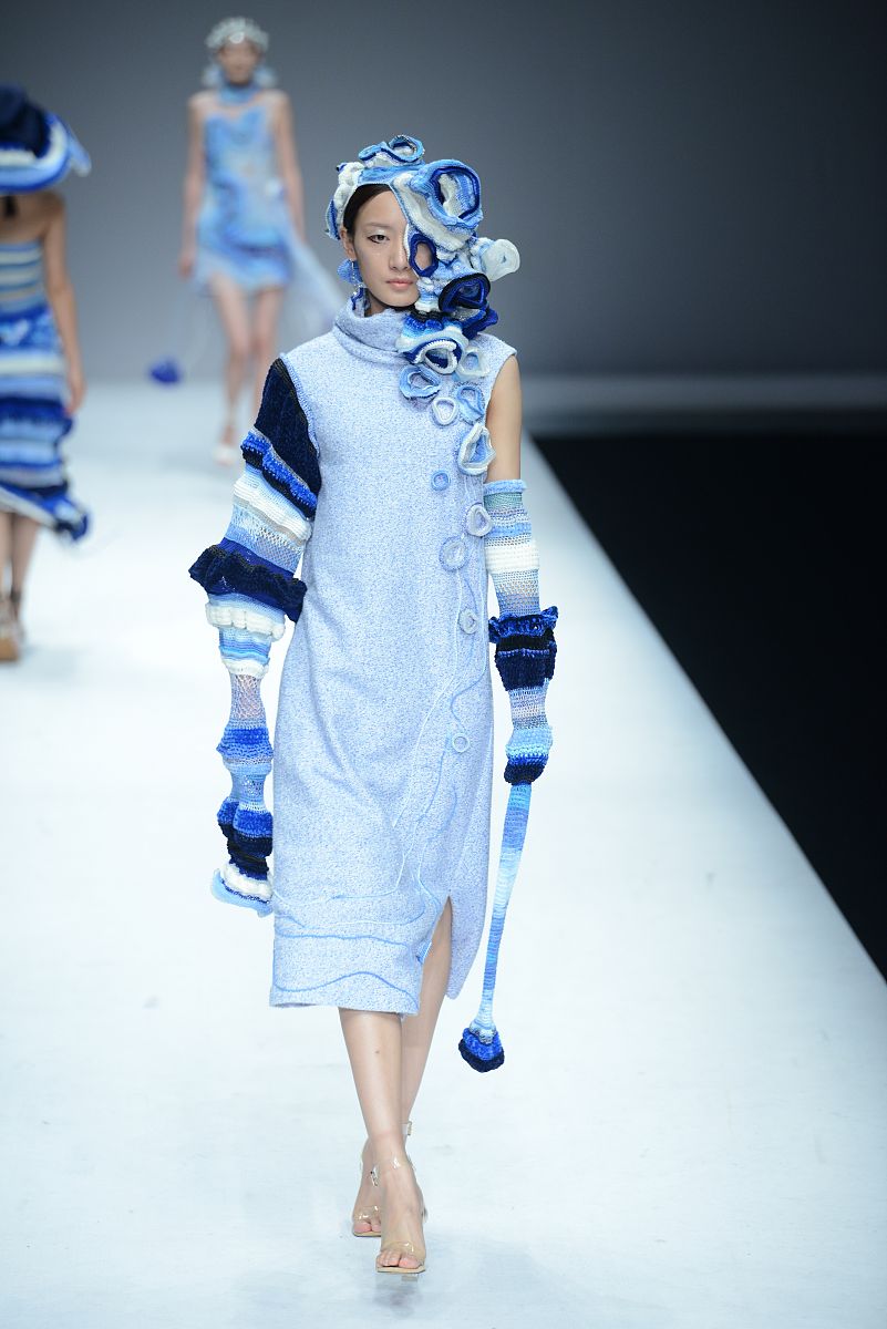 中国服装与服饰设计专业：传承、创新与未来展望