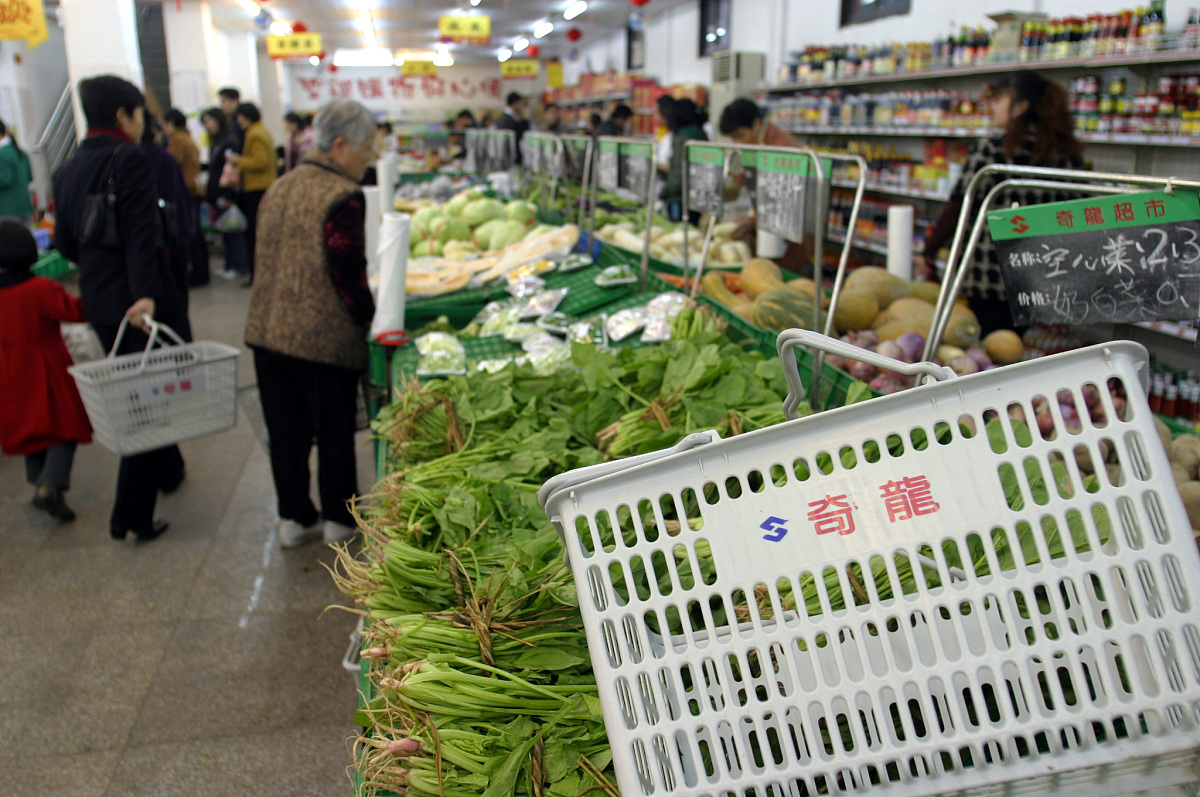 如何把中国大陆的青菜水果出口到香港？ 操作步骤帮我用200字详细描述