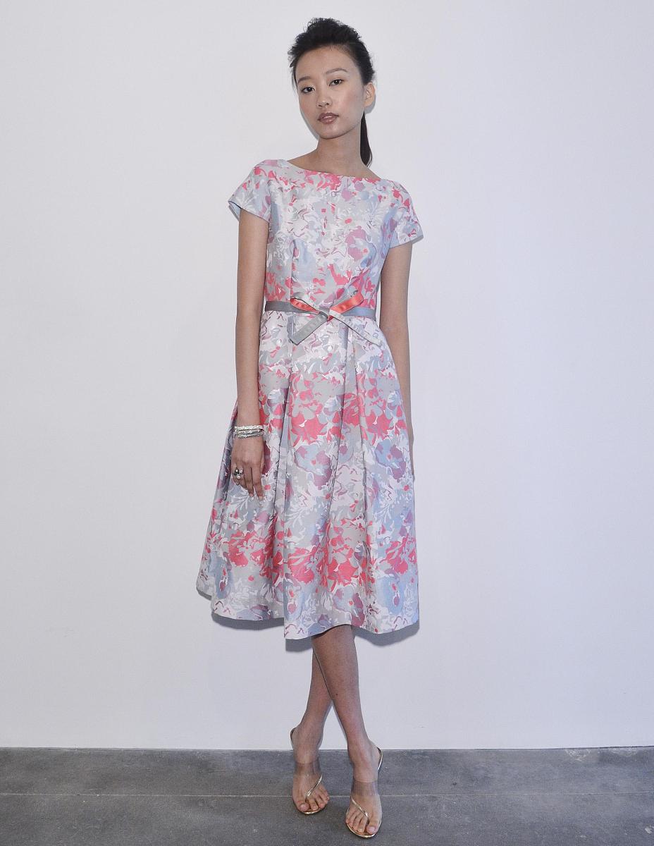 夏日童装推荐:紫色碎花、粉色格纹、学院风,点燃孩子的夏日活力! 夏日童装推荐:紫色碎花、粉色格纹、学院风,点燃孩子的夏日活力!