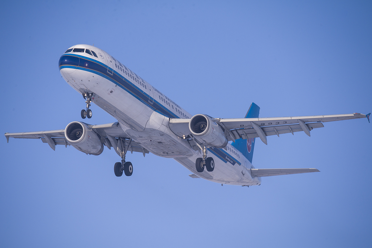 成都航空旅游职业学校2022年招生简章 - 报名时间及专业