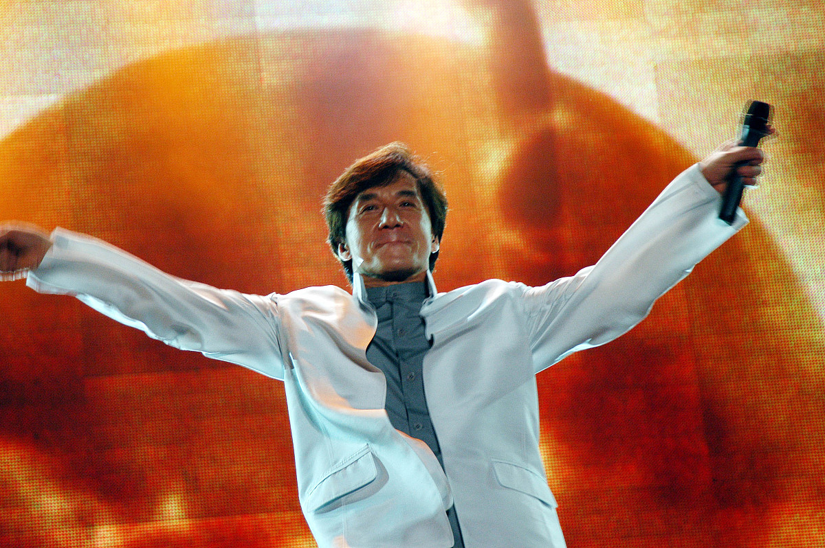 成龙经典动作：盘点16个令人惊叹的动作技巧