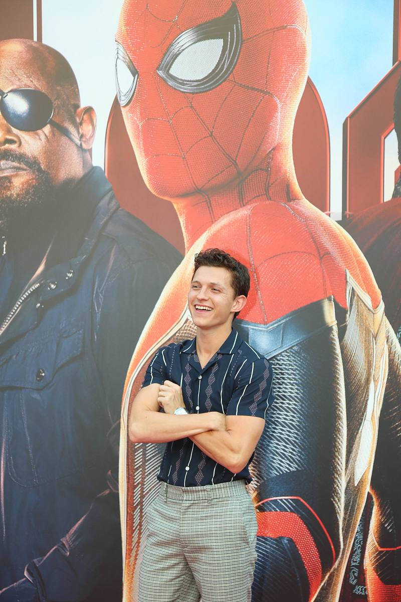 写一篇《蜘蛛侠：英雄远征》影片剧情解说