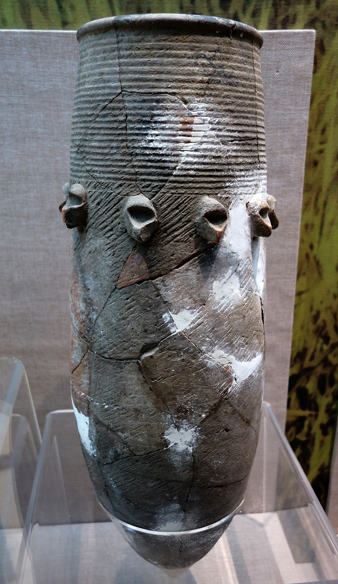 ***_***尖底瓶,新石器时代·王墓山下类型,距今约6200-6000年,清水河