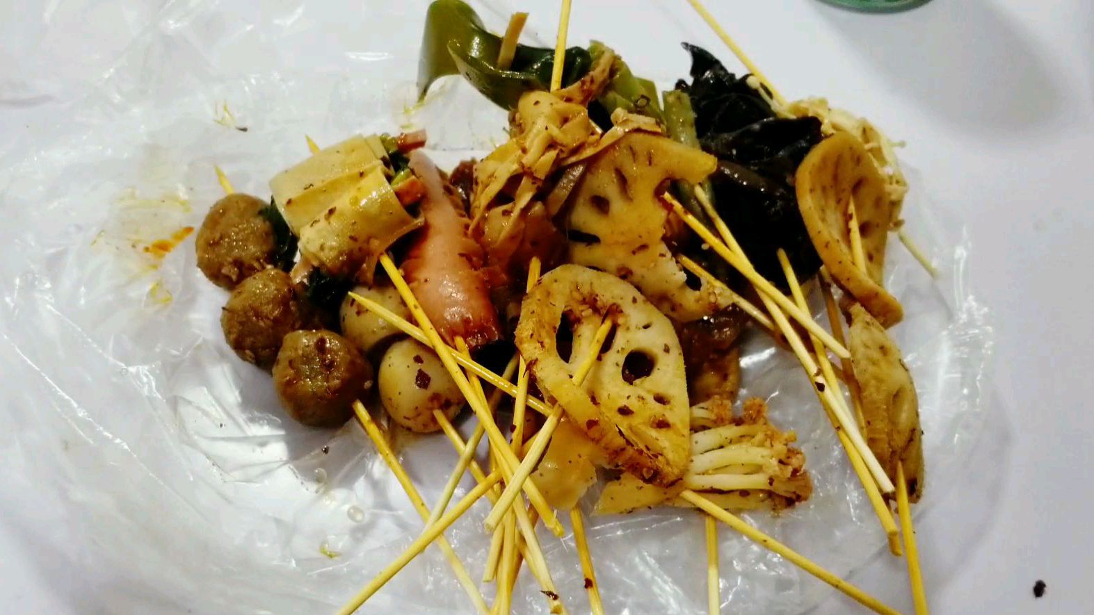 买光一家“麻辣串串”店内所有串串需要多少钱,买来发现亏大了