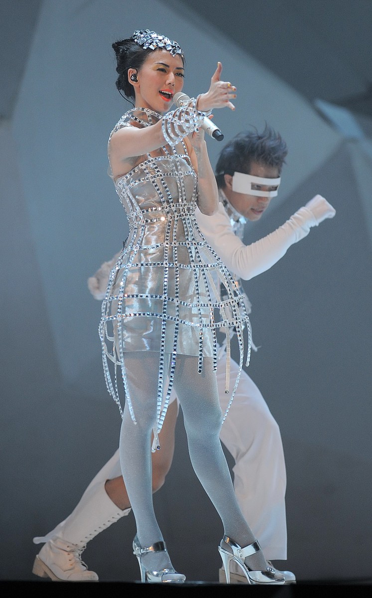 2010年8月28日,北京,孙燕姿《答案是》北京演唱会在首都体育馆举行.  