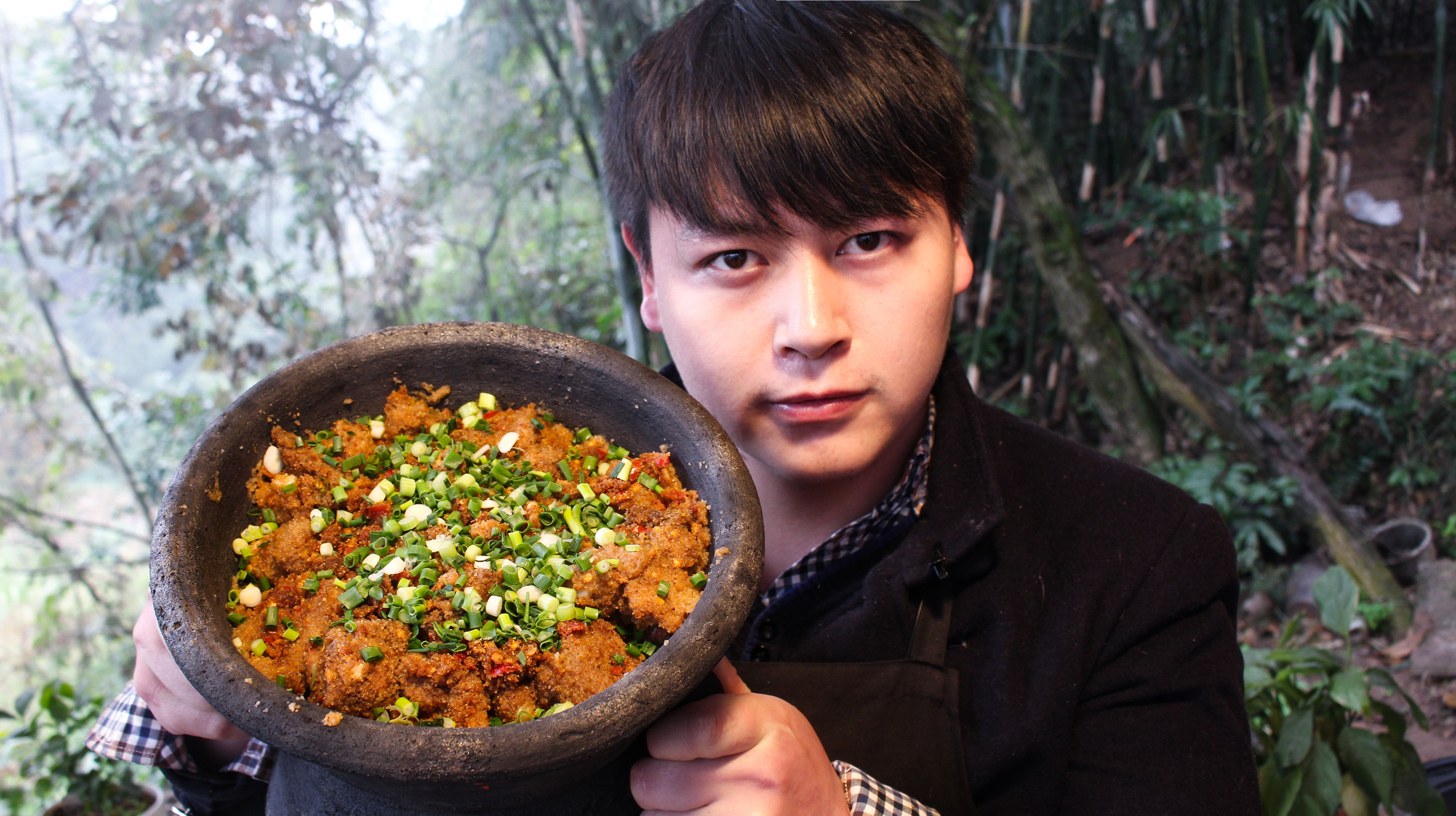 粉蒸排骨,连蒸肉粉的做法一起教你,软糯鲜香吃起来太诱人啦