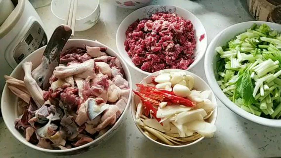 湖南男人都会做菜,都说永州血鸭好吃,邵阳武冈血鸭也是一绝