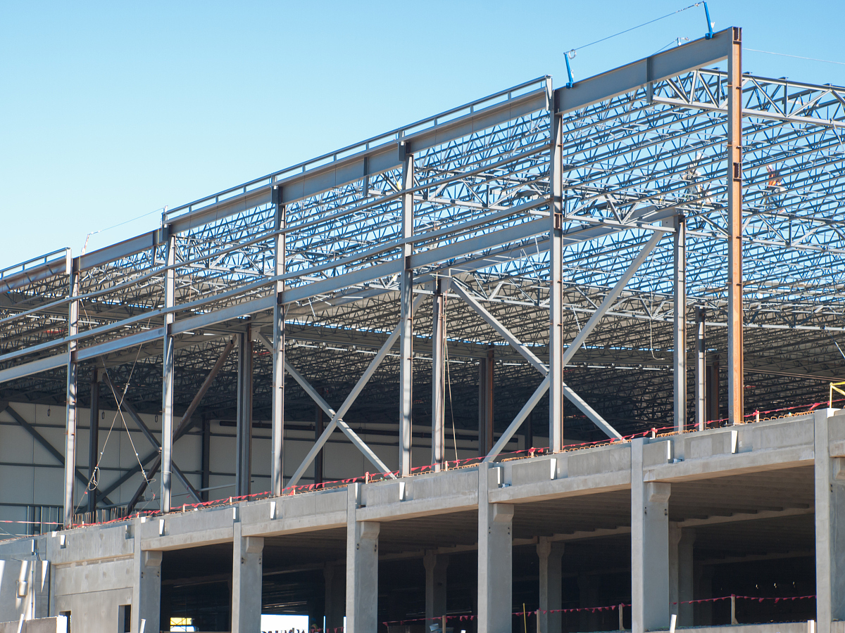 建造双层钢仓库：确保安全与稳定性的关键因素