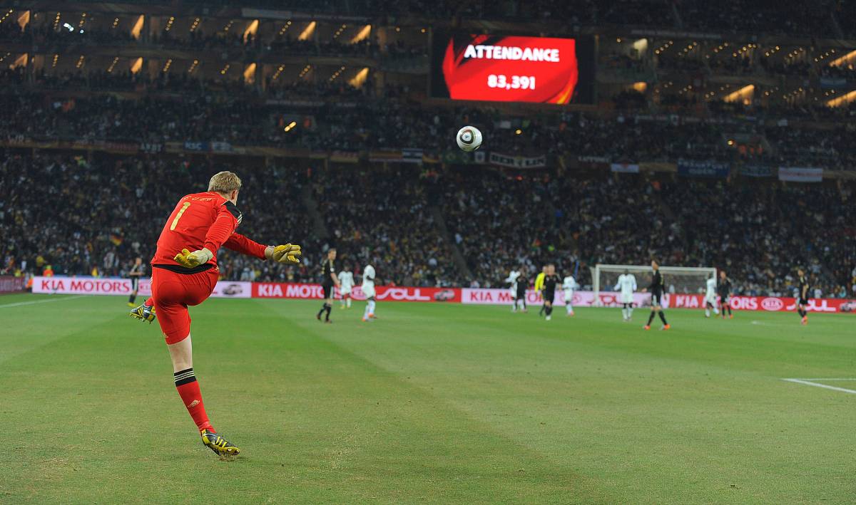 2010年6月23日,南非约翰内斯堡,2010世界杯d组末轮,加纳vs德国.***_**