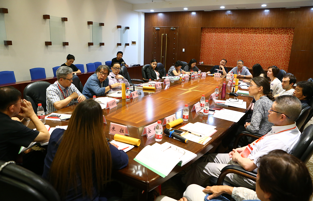 《蝲蛄吟唱的地方》汉译本翻译研究的意义：跨文化交流与文学理解