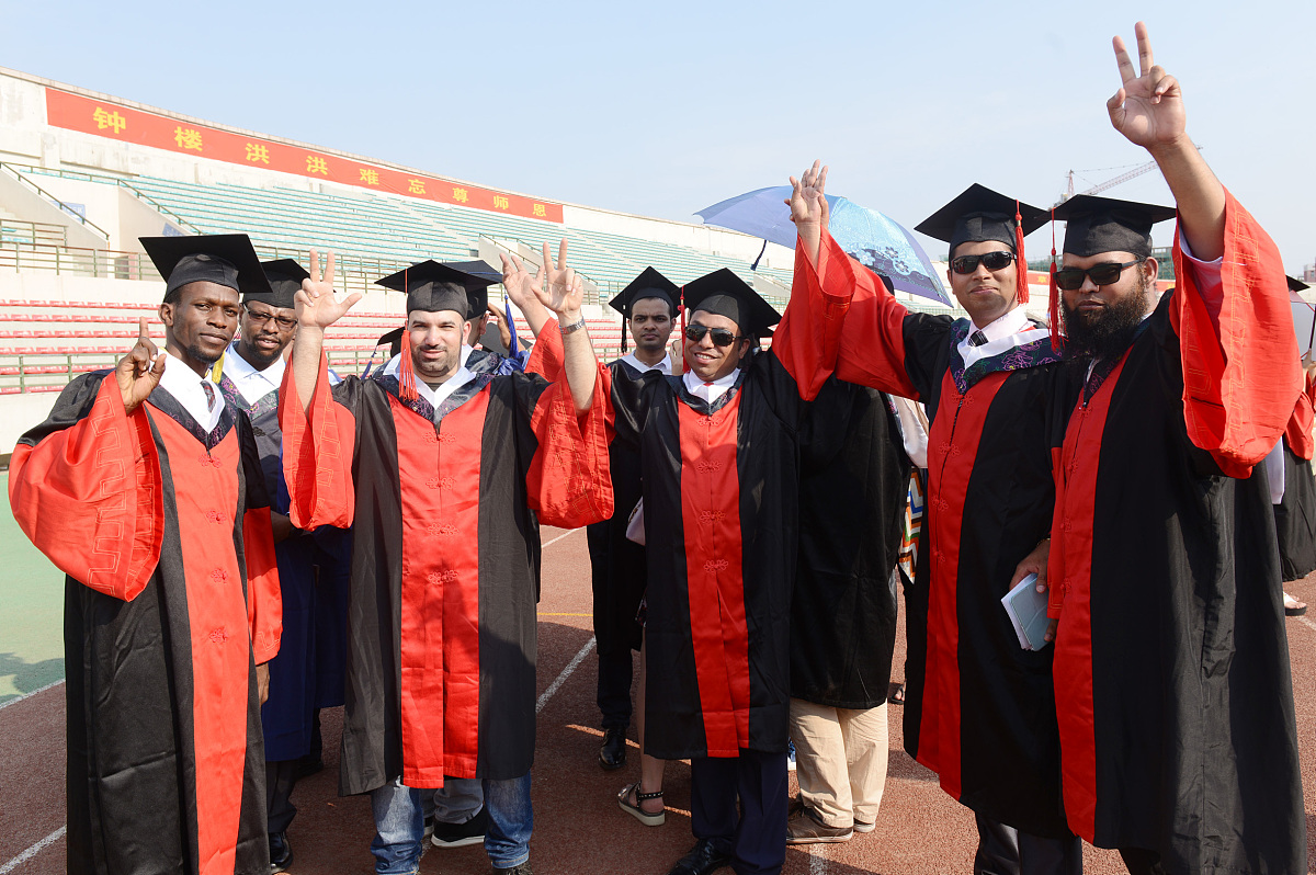 合肥2022年女生中专学什么专业好-怎么样