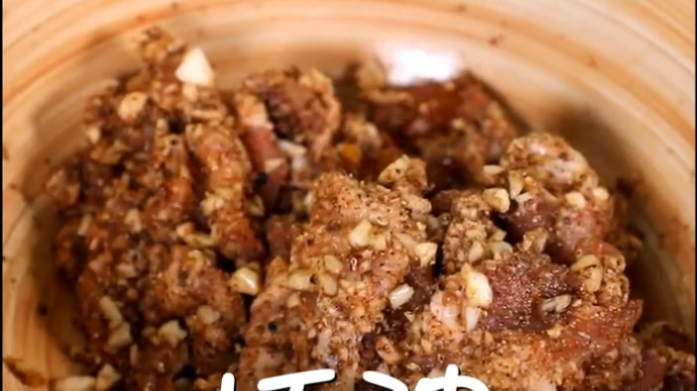 家庭版香煎五花肉的做法,吃起来肥而不腻,味道特别的好吃