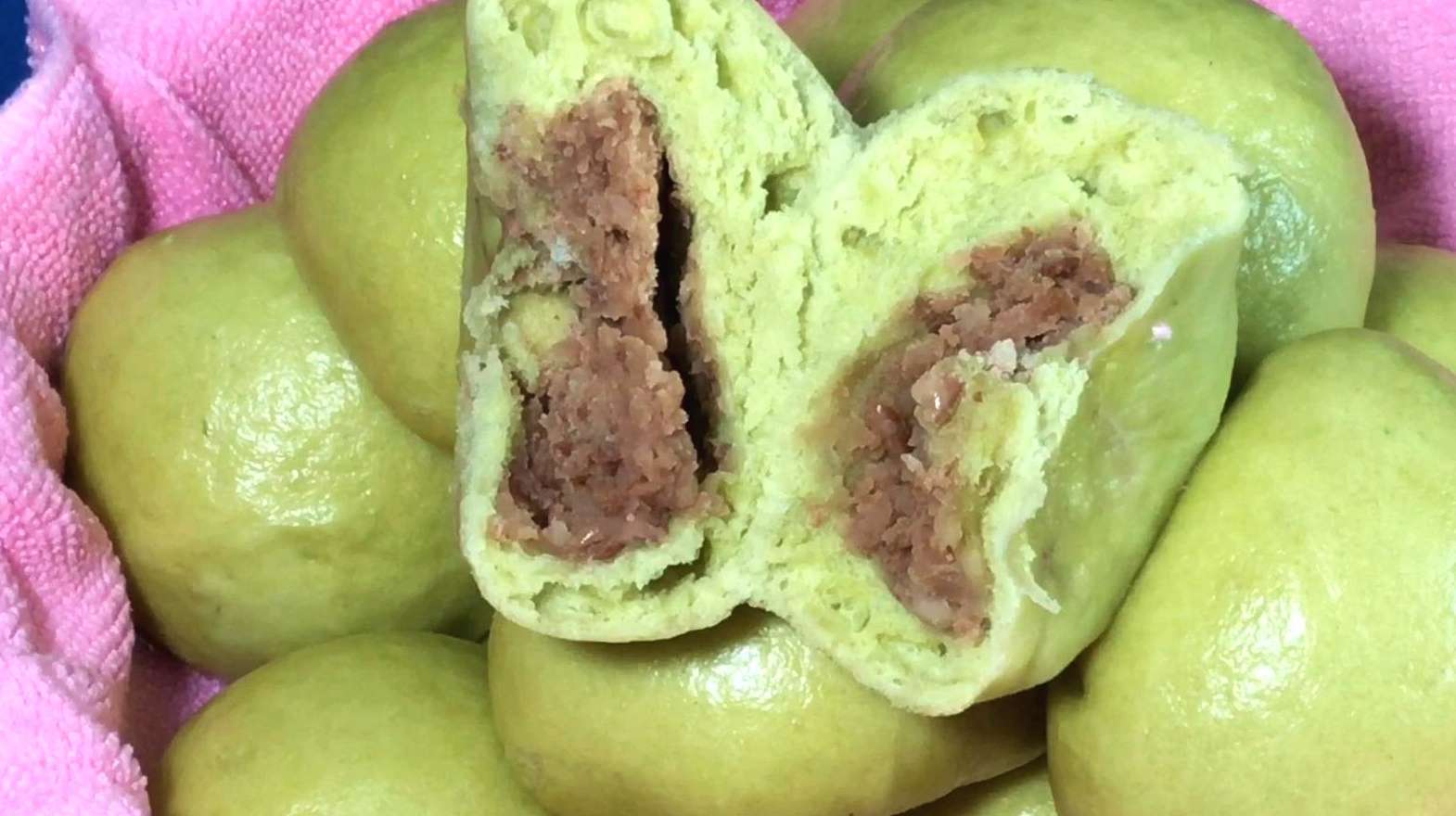 豆沙包新做法,用点蔬菜汁和面,更加营养健康,还好吃