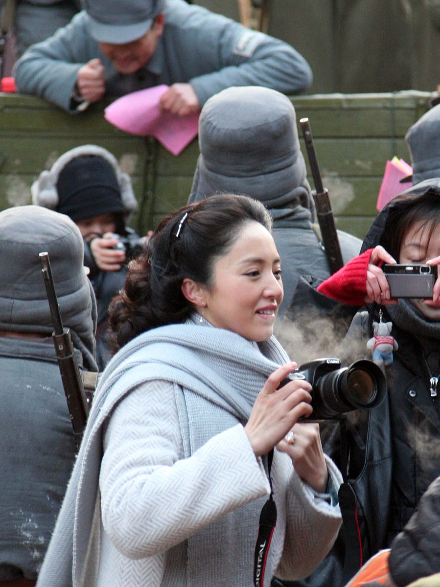 2009年1月4日,沈阳,年代大戏《闯关东2》紧张拍摄.***_***剧中女主角