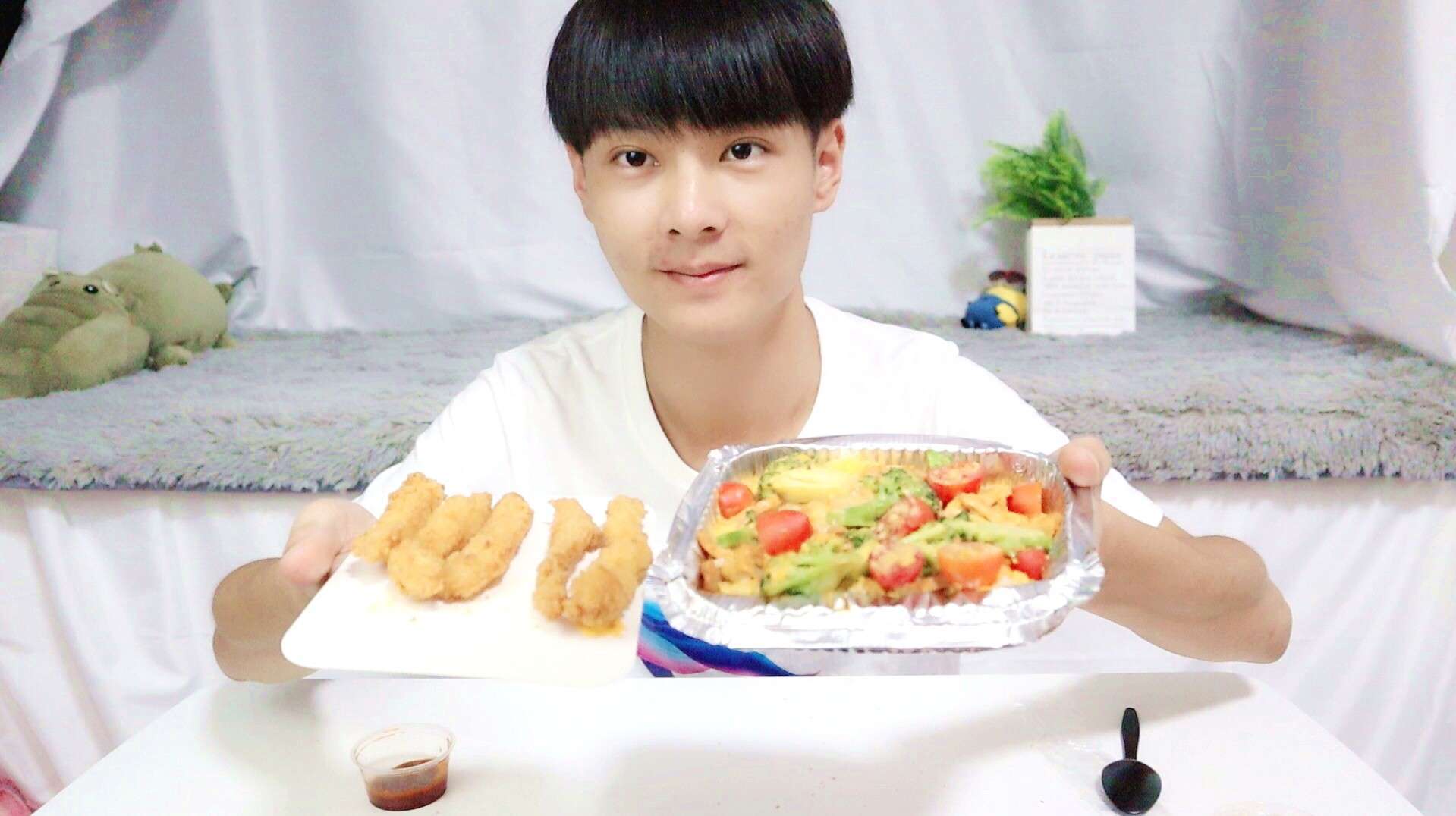 外卖36元的必胜客炭烤鸡肉芝士焗饭,还送大鸡柳,值不值?