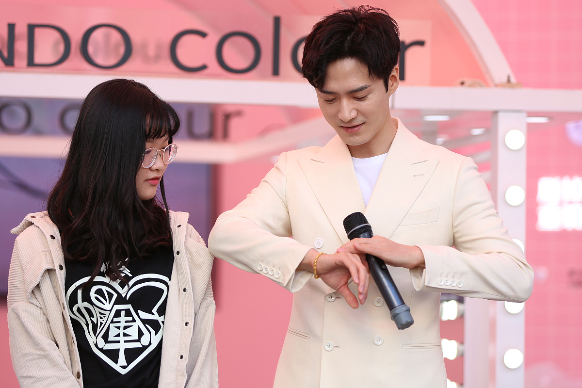 男士面试穿什么颜色西装最忌讳？