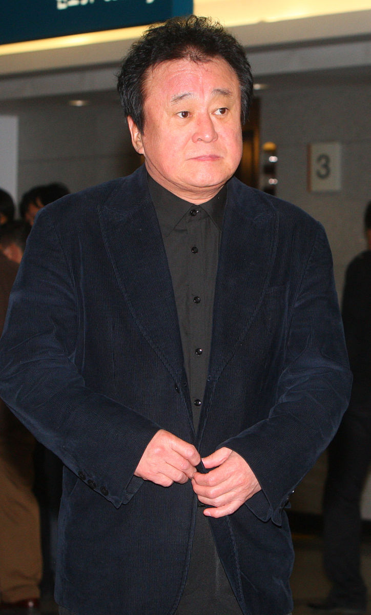 2010年2月24日讯,韩国,韩国著名搞笑艺人裴三龙在23日凌晨2点去世,众