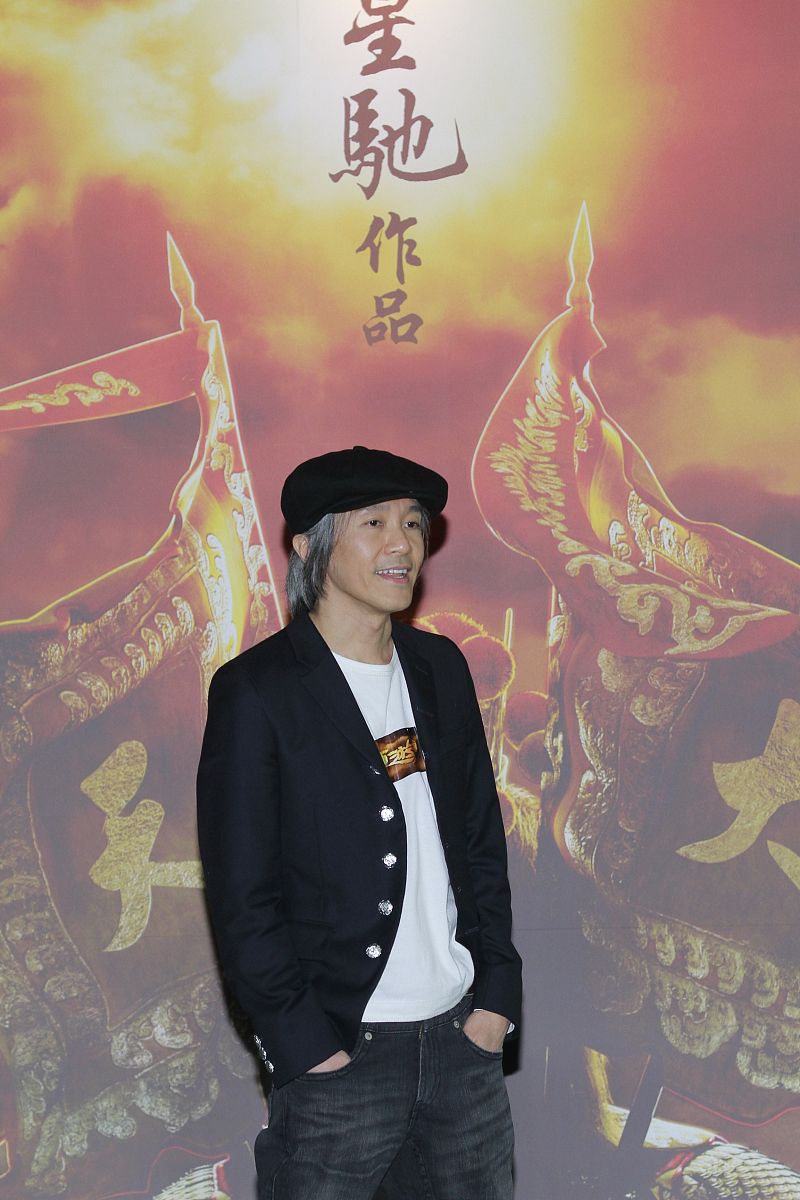 我看着星爷电影长大也被星爷无厘头搞笑风格逗乐小时候看星爷电影只知道喜剧欢乐；长大以后再看时候却发现星爷表演很有深度嘻嘻哈哈外表下还有很多想要表达的思想。 对这段话进行缩写总括看星爷电影长大从喜剧到深度外表嘻嘻哈哈内心有想法。我看着星爷电影长大也被星爷无厘头搞笑风格逗乐小时候看星爷电影只知道喜剧欢乐；长大以后再看时候却发现星爷表演很有深度嘻嘻哈哈外表下还有很多想要表达的思想。总结一下